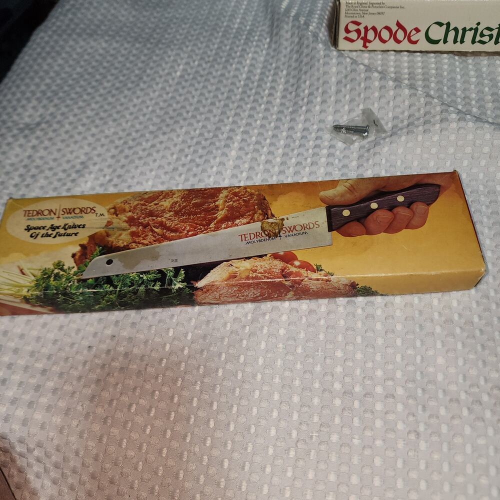 VINTAGE 1970 TEDRON SWORDS 5 PIECE KNIFE SET